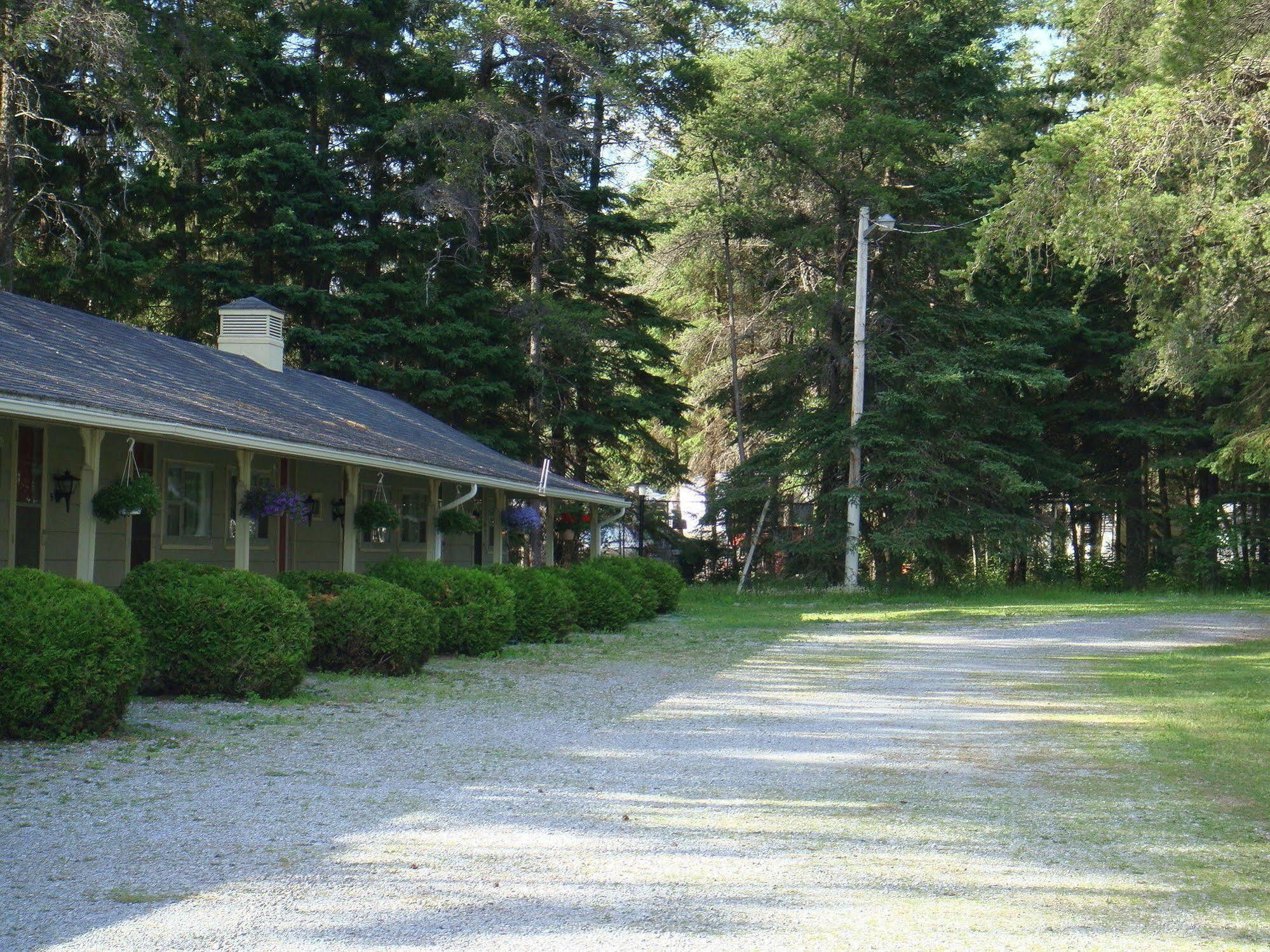 Pinecone Motel Сассекс Экстерьер фото