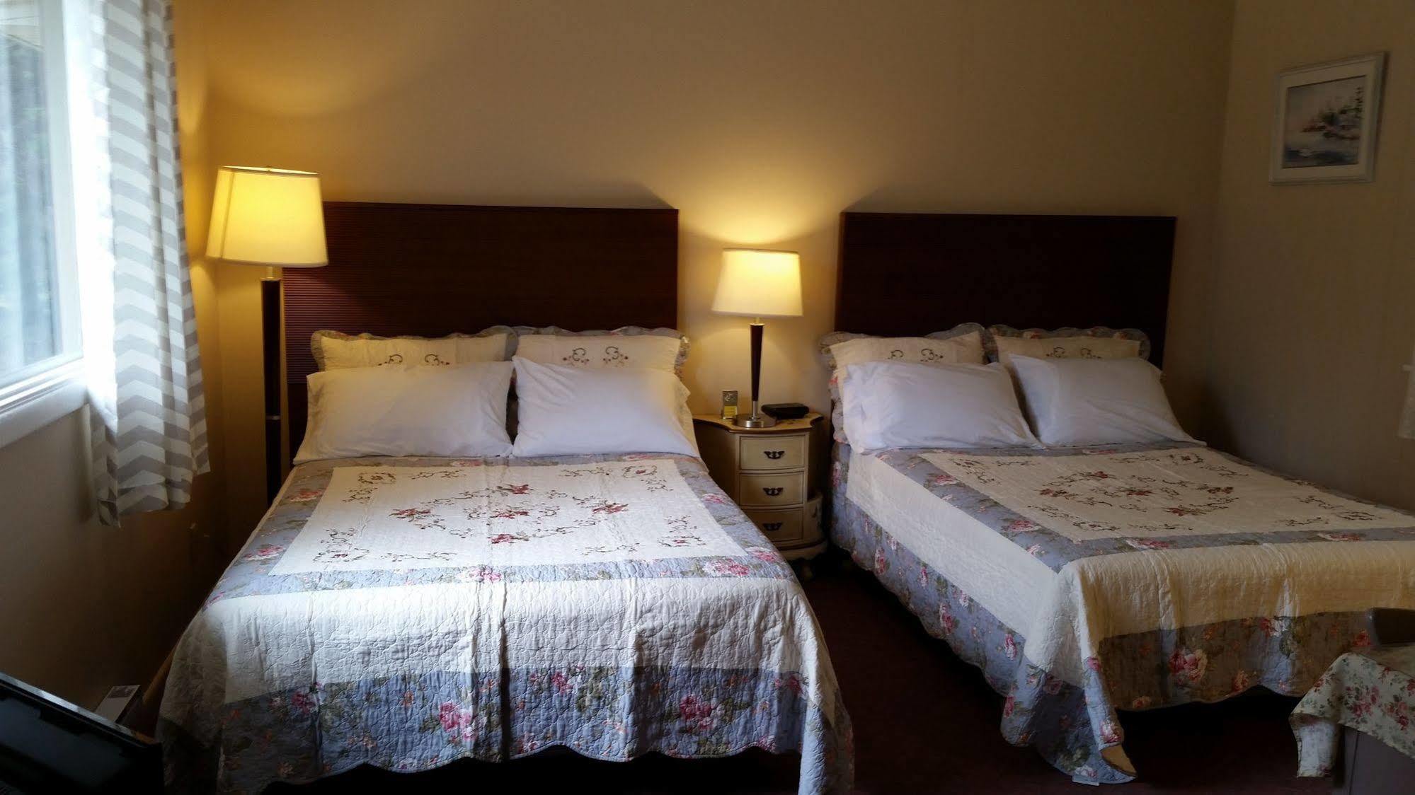 Pinecone Motel Сассекс Экстерьер фото