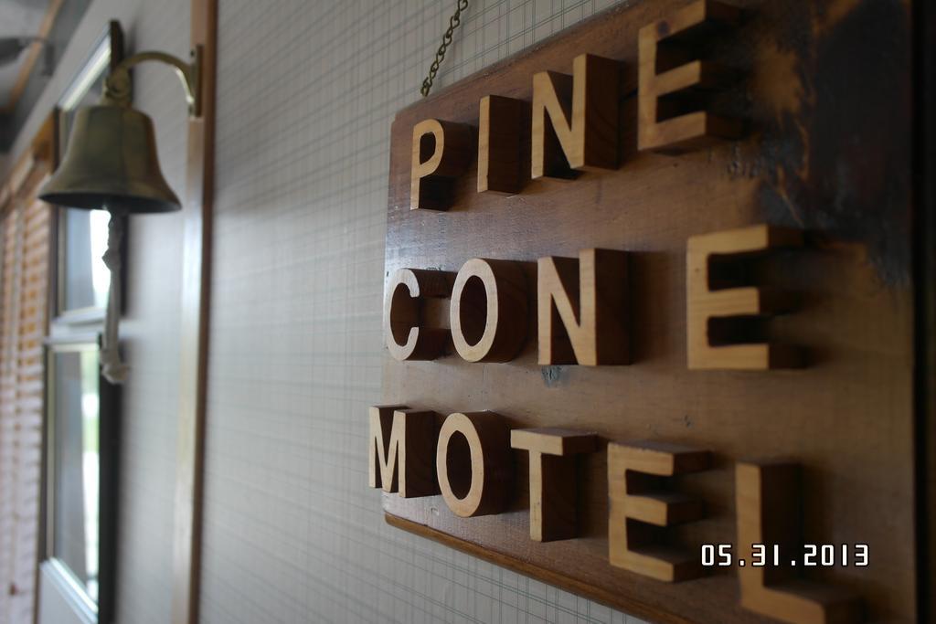 Pinecone Motel Сассекс Экстерьер фото